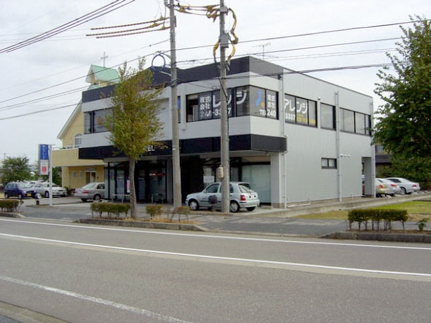 野々市市御経塚２　貸事務所