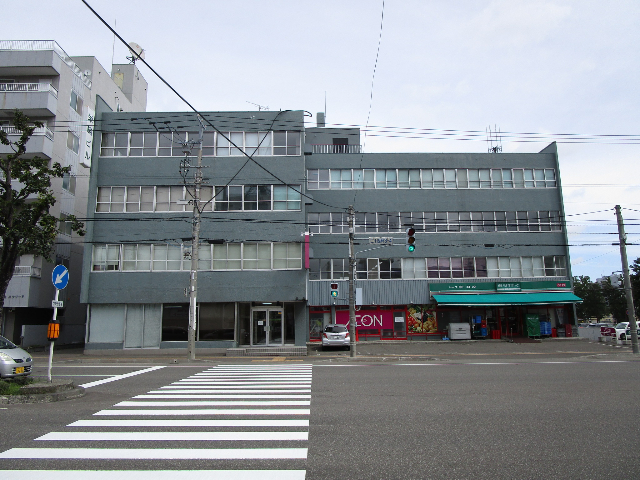 札幌市西区二十四軒3条4　貸店舗・事務所