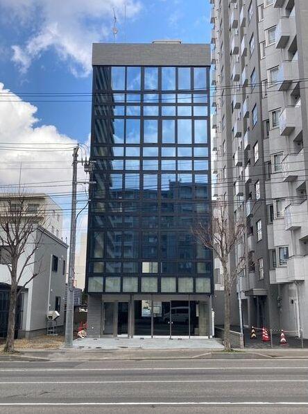 札幌市中央区南1条西27　貸店舗・事務所