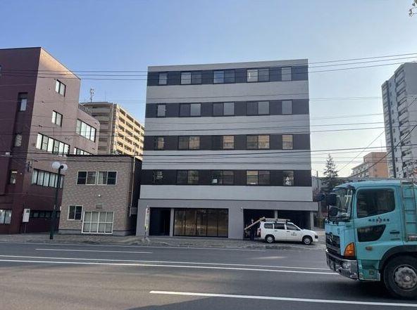札幌市中央区北2条東9　貸店舗・事務所