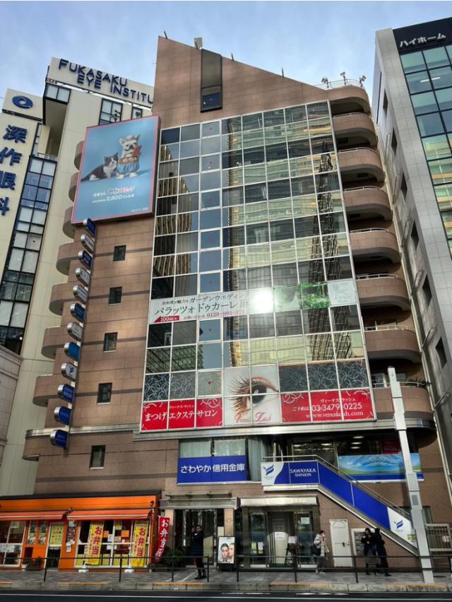 港区六本木７