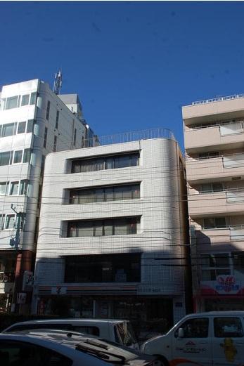横浜市西区楠町18-4