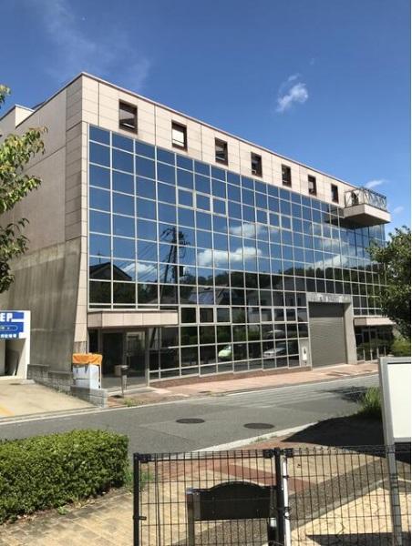 横浜市青葉区奈良1-3-7