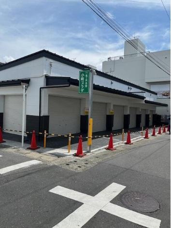 鎌倉市小町2-12　貸店舗一部