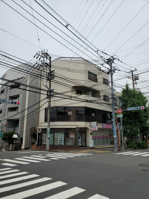 横浜市⻘葉区しらとり台1-11