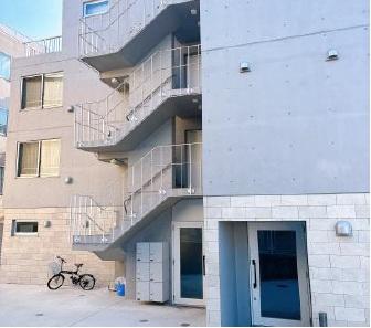 横浜市神奈川区白楽121-2