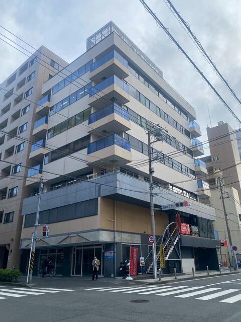 横浜市中区蓬莱町3-104