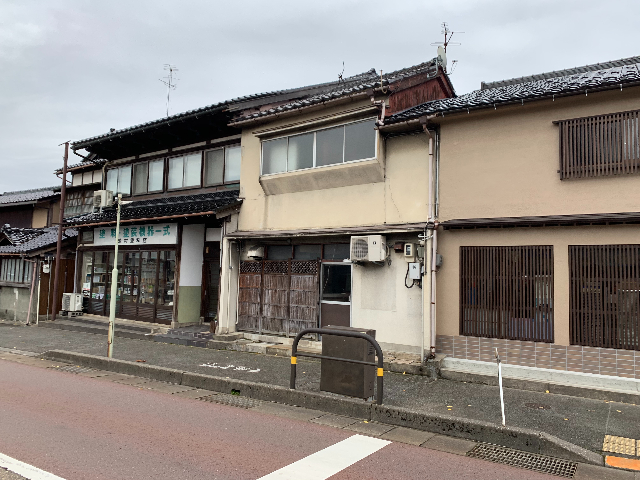 金沢市小坂町中111-3