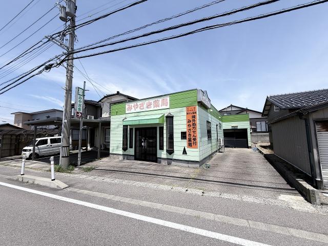 かほく市浜北イ1-8
