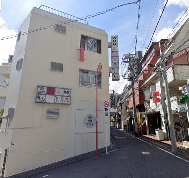 港区六本木3-8-8