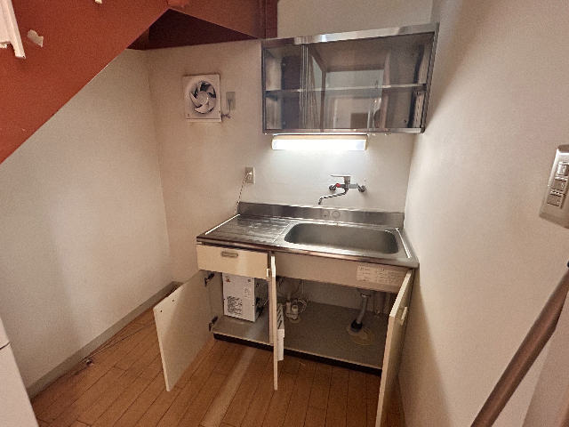 　電気温水器給湯です