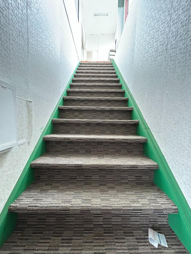 　階段