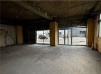 　室内（スケルトン）