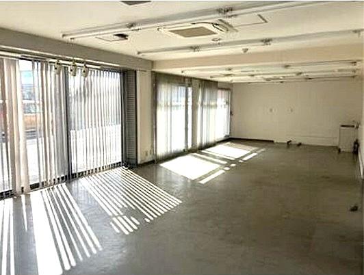 　室内