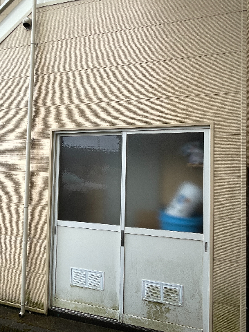 　1F階段下収納（タイヤなど保管可能）