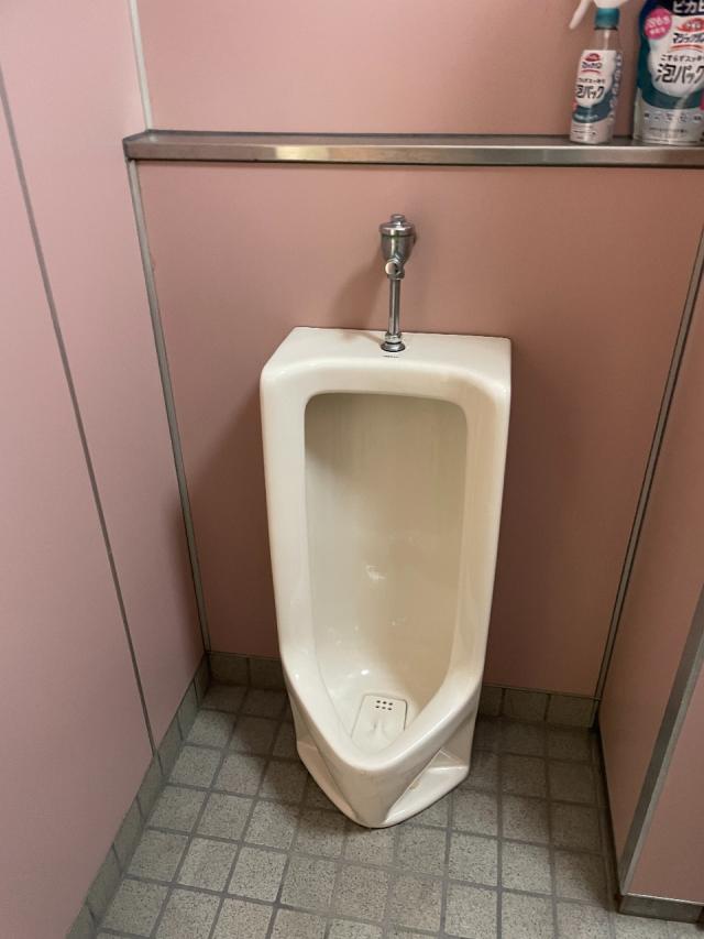 　トイレ小便器