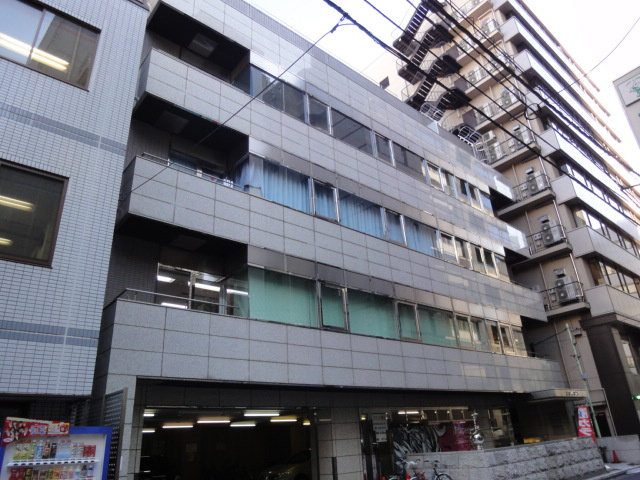 千代田区岩本町3-6-1