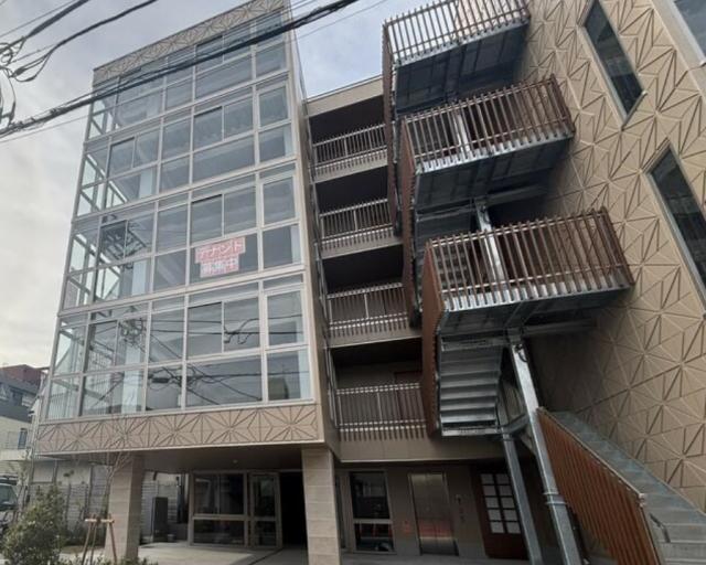 鎌倉市小町２−8