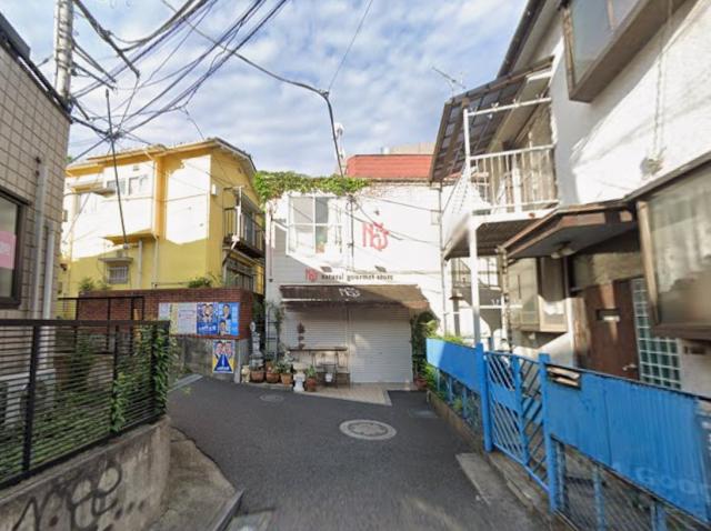 渋谷区神宮前5-25-8